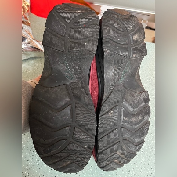 CLARKS Deep red suede mules size 8. - Picture 9 of 9